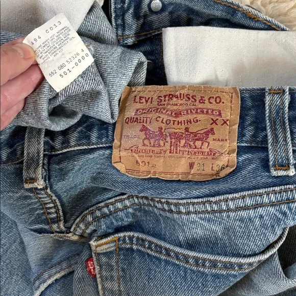 Vintage Levi's 501 - Picture 6 of 17
